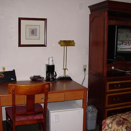 Red Lion Inn And Suites Federal Way Eksteriør bilde