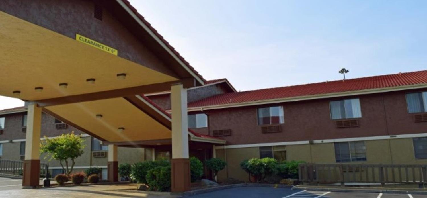 Red Lion Inn And Suites Federal Way Eksteriør bilde