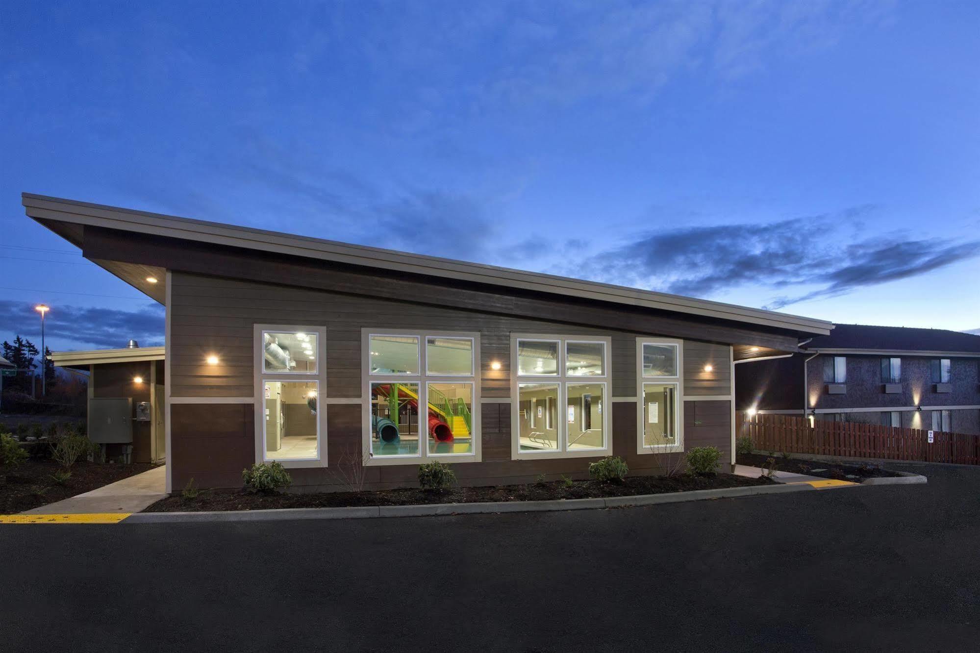 Red Lion Inn And Suites Federal Way Eksteriør bilde