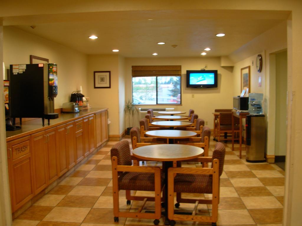 Red Lion Inn And Suites Federal Way Eksteriør bilde